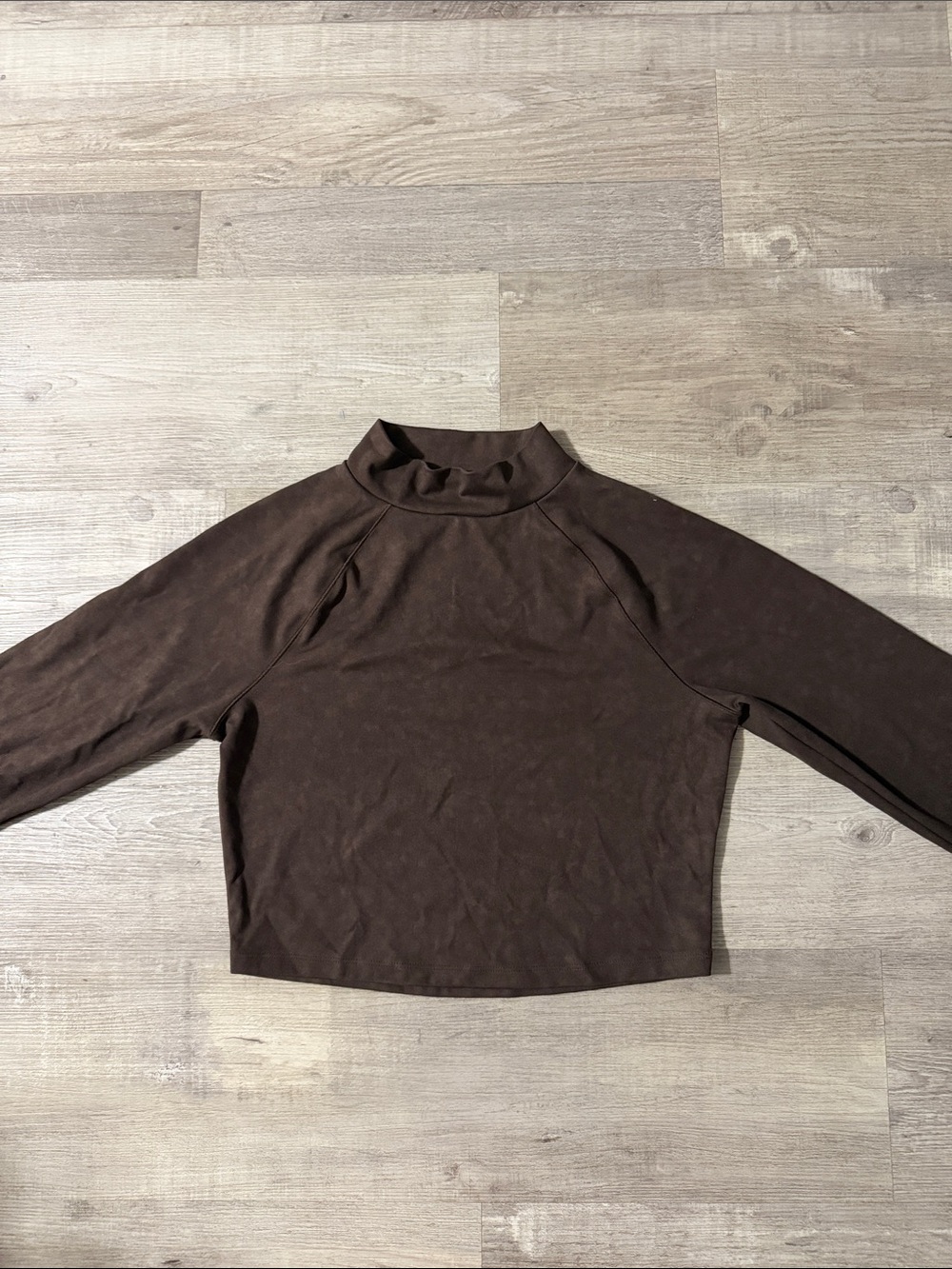 Women's Under Armour cropped long sleeve 🤎